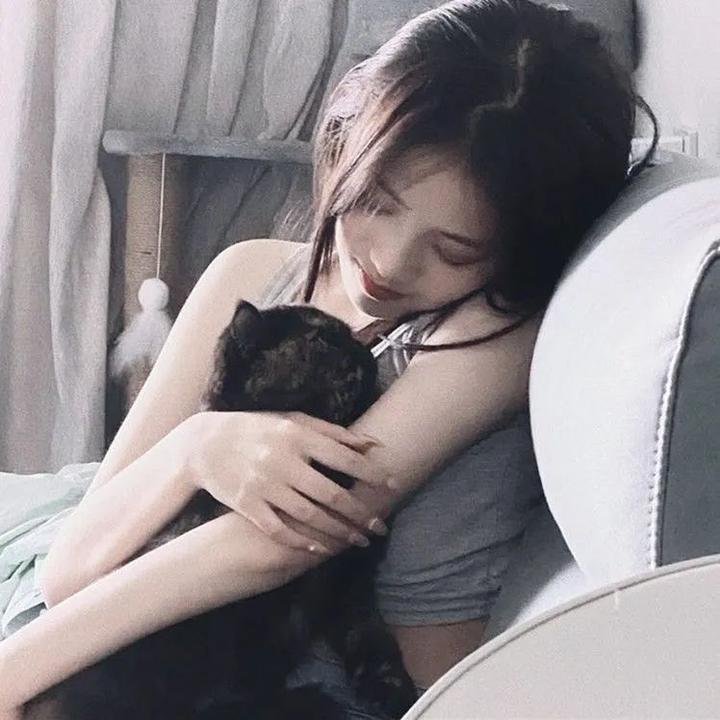 AI成人短剧题材示例：古装权谋
